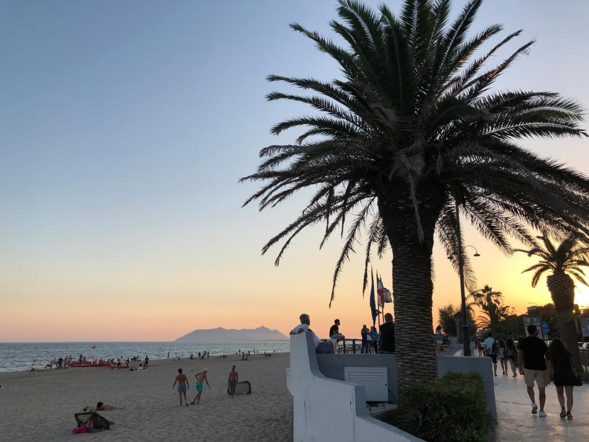 Casa Mare Leilighet Terracina Eksteriør bilde